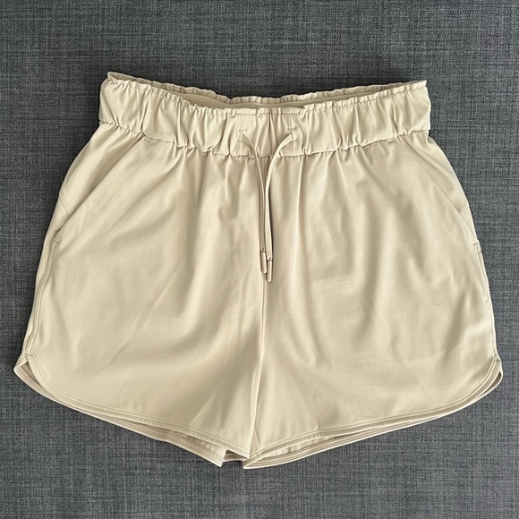 Lululemon Stretch High Rise Short 3.5” - Picture 5 of 12